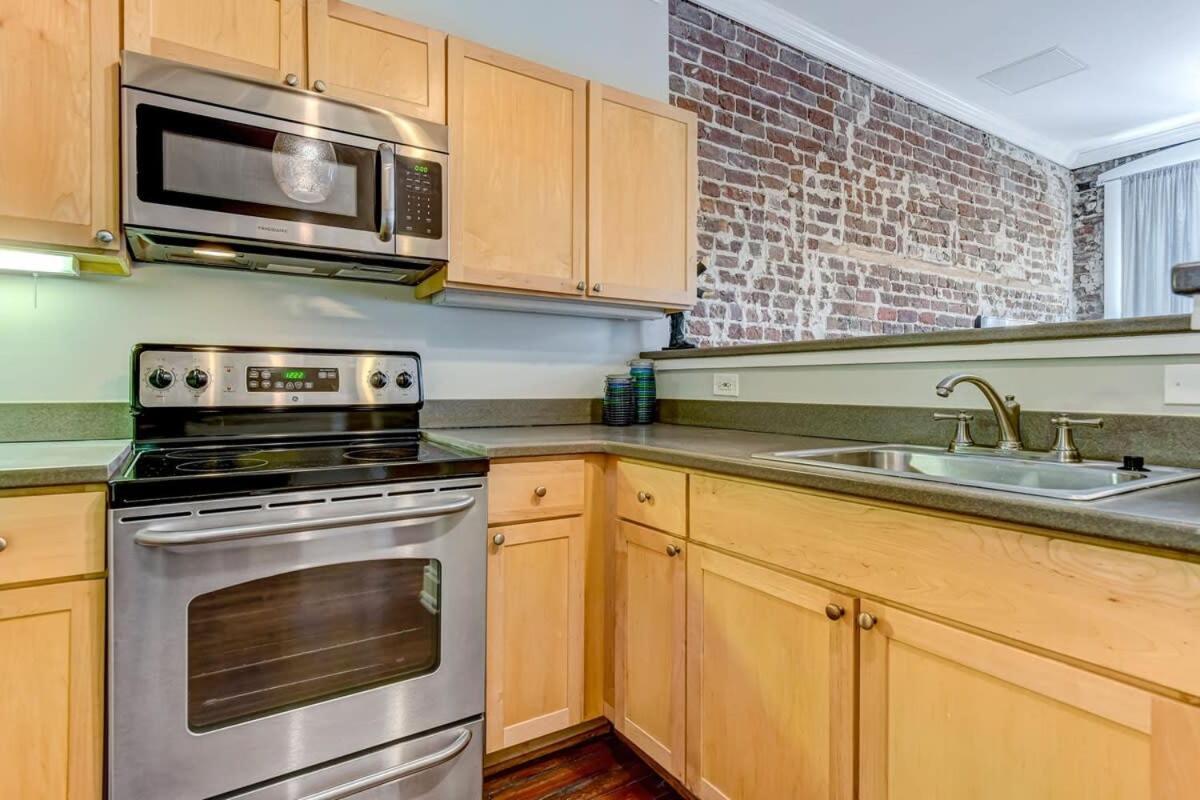 E Bay St Loft By City Market And River Street Savannah Extérieur photo